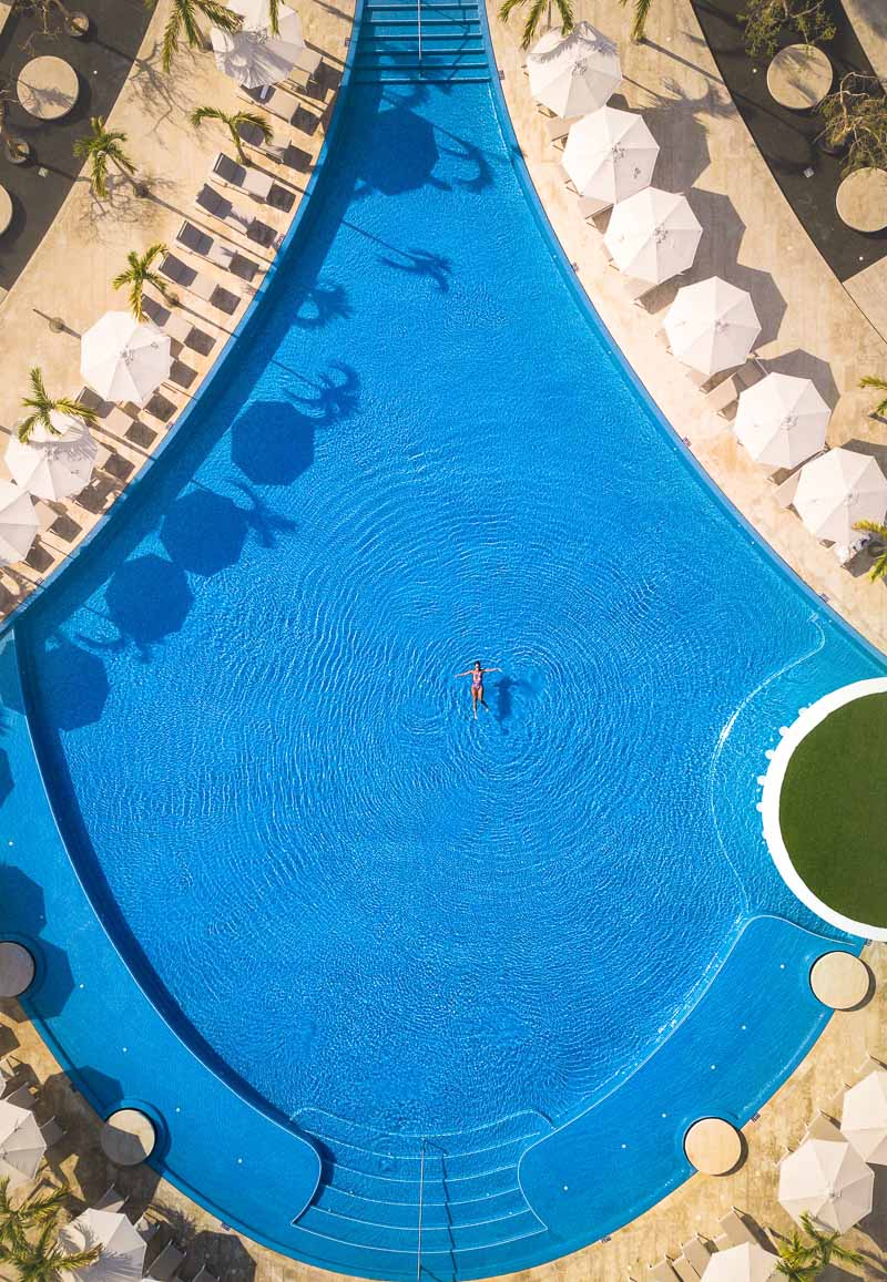 Le Blanc Spa Resort Cabo pool area