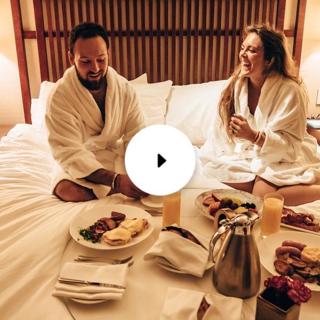 shangri-la breakfast in bed