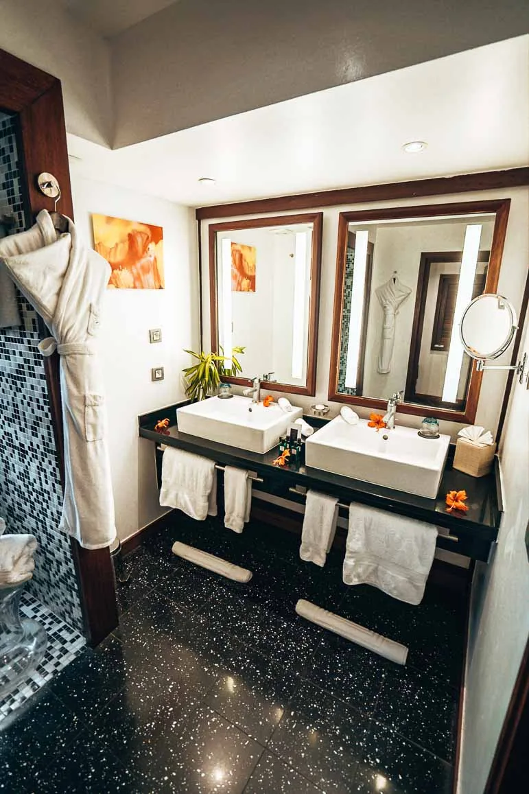Luxury Horizon Overwater Bungalow