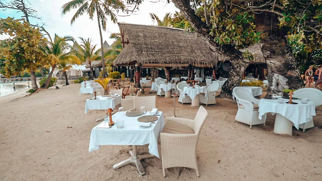 dining at sofitel moorea