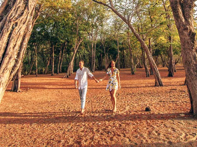 couple in papagayo beach