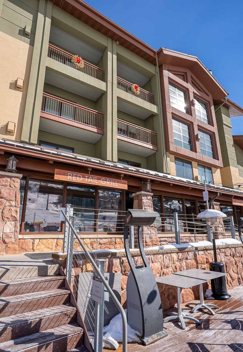 outdoor dining grand summit park city